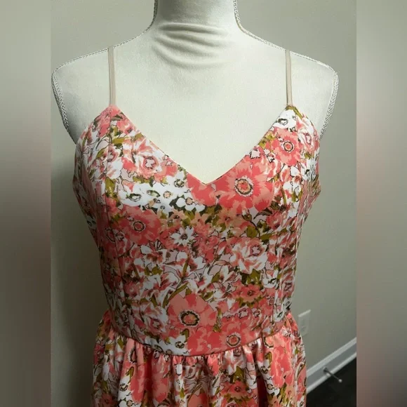 GB Gianni Bini Floral Dress - Picture 3 of 5